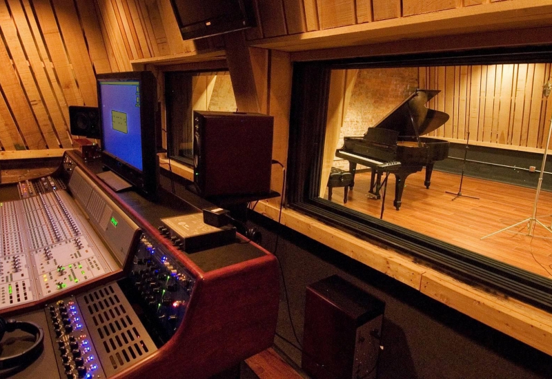Lynx Dealer Spotlight (July 2023): Sound Pure